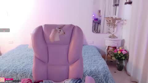 Snapshot of pau_cute chatting on 5, 7, 2026 Sofa online show from 5, 7, 2026