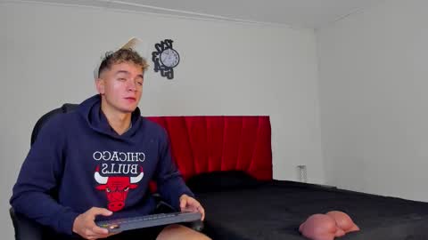 Paull George online show from 10, 10, 2025