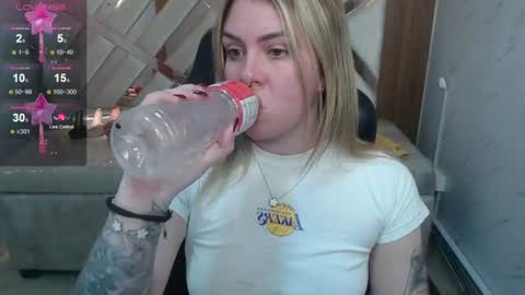 Snapshot of paula_b_ chatting on 2, 7, 2026 Paula online show from 2, 7, 2026