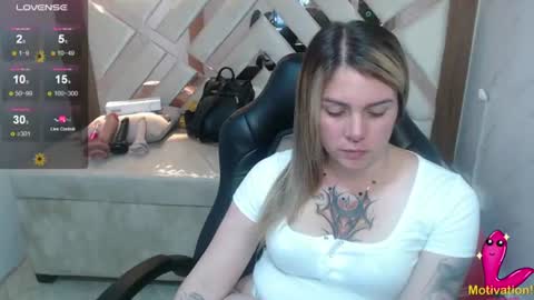 Snapshot of paula_b_ chatting on 25, 7, 2026 Paula online show from 25, 7, 2026