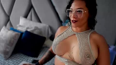 Paula online show from 2, 2, 2025