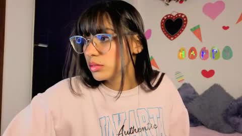 Paula  online show from 21, 4, 2026