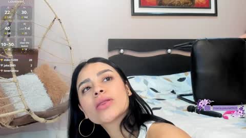 Snapshot of paulafer_ chatting on 28, 1, 2025 online show from 28, 1, 2025