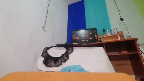 PAULA VALENTINA online show from 19, 12, 2024