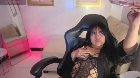 Snapshot of paulette_v chatting on 10, 6, 2026 Live 800am 200pm COLOMBIAN HOUR online show from 10, 6, 2026