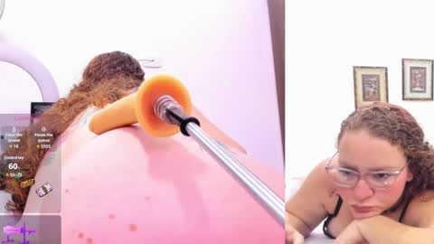 Paulina Davis  online show from 30, 1, 2025