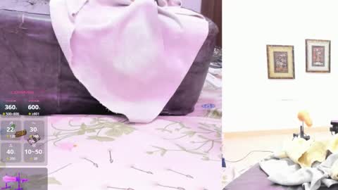 Paulina Davis  online show from 4, 2, 2025