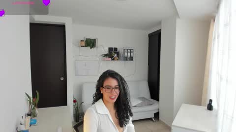 Snapshot of paulina_dossantos chatting on 1, 6, 2026 paulina online show from 1, 6, 2026