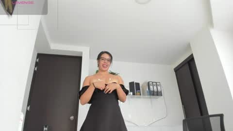 Snapshot of paulina_dossantos chatting on 3, 7, 2026 paulina online show from 3, 7, 2026