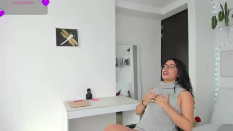 Snapshot of paulina_dossantos chatting on 9, 7, 2026 paulina online show from 9, 7, 2026