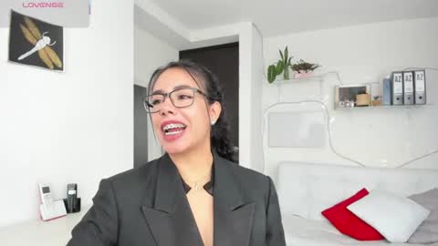 Snapshot of paulina_dossantos chatting on 5, 8, 2026 paulina online show from 5, 8, 2026