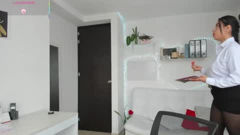 Snapshot of paulina_dossantos chatting on 6, 8, 2026 paulina online show from 6, 8, 2026