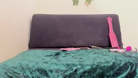 Paulinches online show from 2, 2, 2026