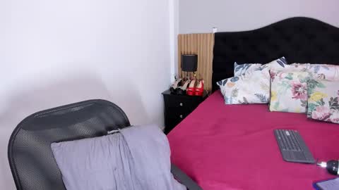 Pauline online show from 30, 3, 2026