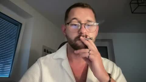 Snapshot of paulsimpsn chatting on 24, 6, 2026 love bush online show from 24, 6, 2026