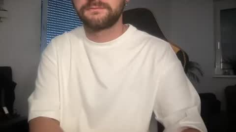 Snapshot of paulsimpsn chatting on 30, 6, 2026 love bush online show from 30, 6, 2026