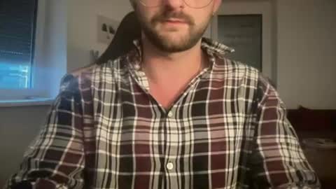 Snapshot of paulsimpsn chatting on 7, 7, 2026 love bush online show from 7, 7, 2026