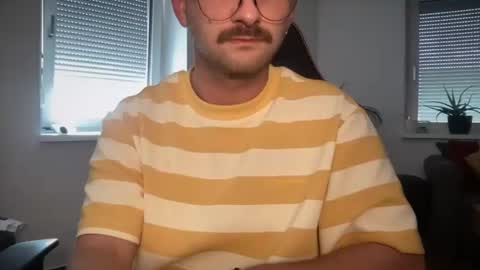 Snapshot of paulsimpsn chatting on 14, 7, 2026 love bush online show from 14, 7, 2026