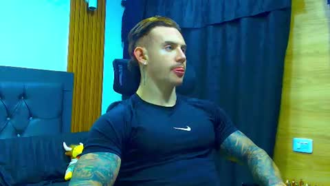 Snapshot of paulthompson_ chatting on 15, 6, 2026 Paul online show from 15, 6, 2026