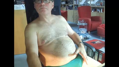 Snapshot of pavlovsdog2006 chatting on 2, 12, 2024 Pavlov aka Peter online show from 2, 12, 2024