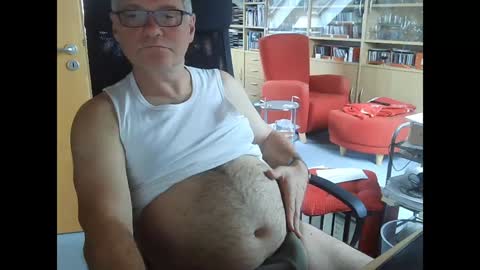 Snapshot of pavlovsdog2006 chatting on 20, 12, 2024 Pavlov aka Peter online show from 20, 12, 2024