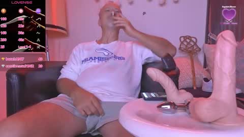 Snapshot of peacetous chatting on 19, 10, 2025 Marc online show from 19, 10, 2025