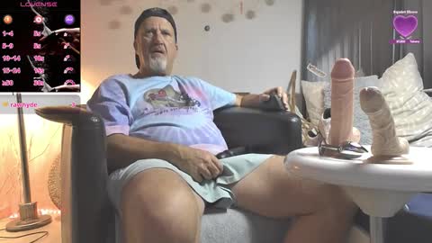 Snapshot of peacetous chatting on 26, 10, 2025 Marc online show from 26, 10, 2025