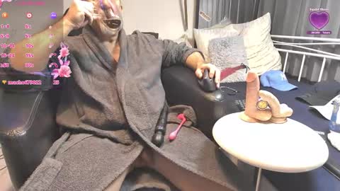 Snapshot of peacetous chatting on 12, 11, 2025 Marc online show from 12, 11, 2025