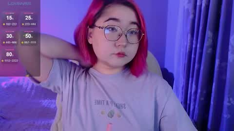 Snapshot of peach_shy chatting on 13, 10, 2025 Lilian online show from 13, 10, 2025