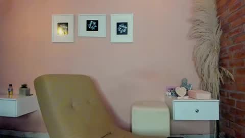 peach tyron online show from 4, 2, 2025