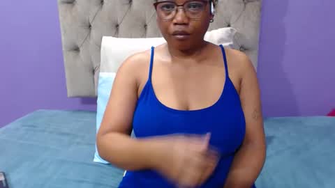 Snapshot of peachassxx chatting on 18, 5, 2026 peachy online show from 18, 5, 2026