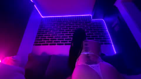 peachezncream666 online show from 1, 8, 2026