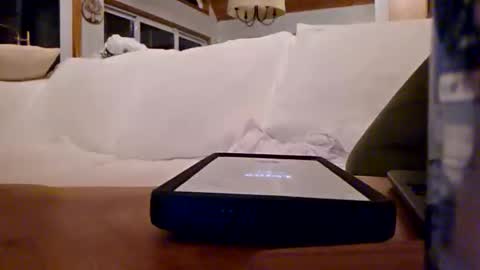 Peachycream2017 online show from 2, 12, 2025