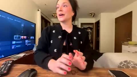 PeachyObsession online show from 8, 2, 2026