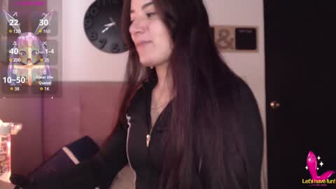 Snapshot of pearl_3 chatting on 13, 12, 2024 Pearl online show from 13, 12, 2024