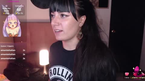 Snapshot of pearl_3 chatting on 17, 12, 2024 Pearl online show from 17, 12, 2024