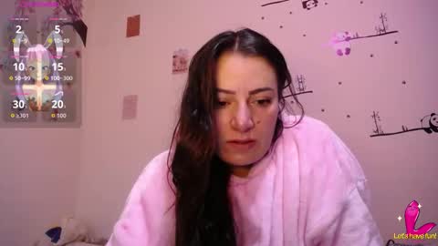 Snapshot of pearl_3 chatting on 30, 11, 2025 Pearl online show from 30, 11, 2025