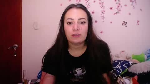 Snapshot of pearl_3 chatting on 12, 1, 2026 Pearl online show from 12, 1, 2026