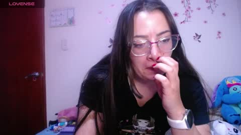 Snapshot of pearl_3 chatting on 26, 3, 2026 Pearl online show from 26, 3, 2026