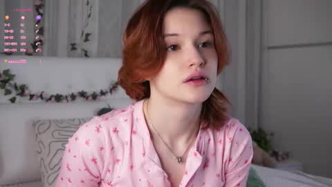 Snapshot of pebee chatting on 19, 2, 2026 Lily online show from 19, 2, 2026