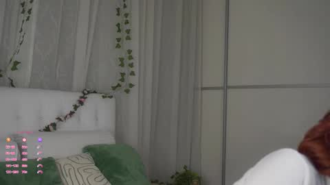 Snapshot of pebee chatting on 1, 3, 2026 Lily online show from 1, 3, 2026