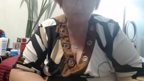 Snapshot of peggysoft chatting on 13, 10, 2025 PeggySoft online show from 13, 10, 2025