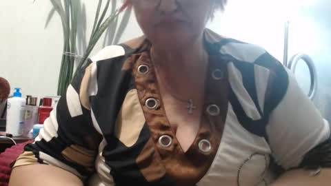 Snapshot of peggysoft chatting on 15, 10, 2025 PeggySoft online show from 15, 10, 2025