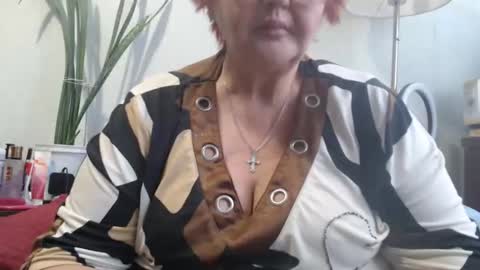 Snapshot of peggysoft chatting on 16, 10, 2025 PeggySoft online show from 16, 10, 2025