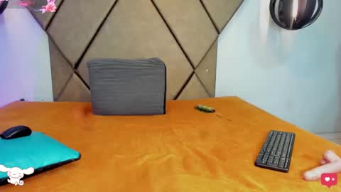 Sweet Penelope online show from 4, 10, 2025