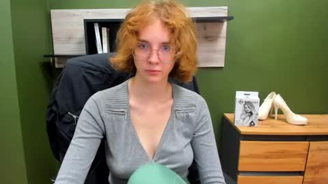 Snapshot of penny_lust chatting on 12, 9, 2025 Penny online show from 12, 9, 2025
