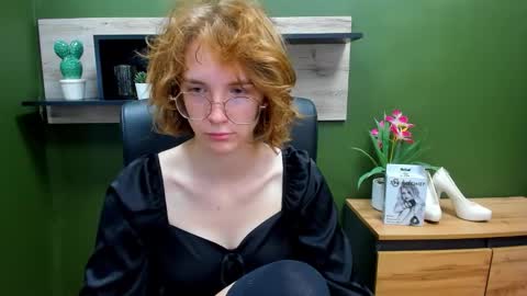 Snapshot of penny_lust chatting on 25, 9, 2025 Penny online show from 25, 9, 2025