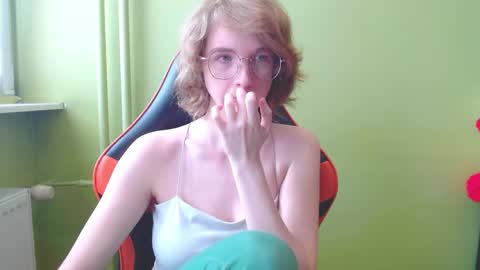 Snapshot of penny_lust chatting on 28, 4, 2026 Penny online show from 28, 4, 2026