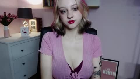 Snapshot of perfect_madeline chatting on 14, 12, 2024 Madeline online show from 14, 12, 2024