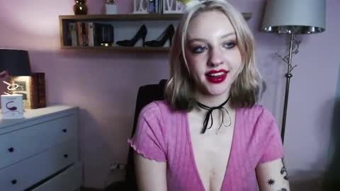 Snapshot of perfect_madeline chatting on 23, 12, 2024 Madeline online show from 23, 12, 2024